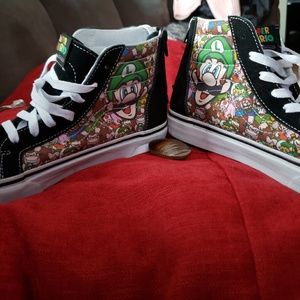 Nintendo Vans-barely worn